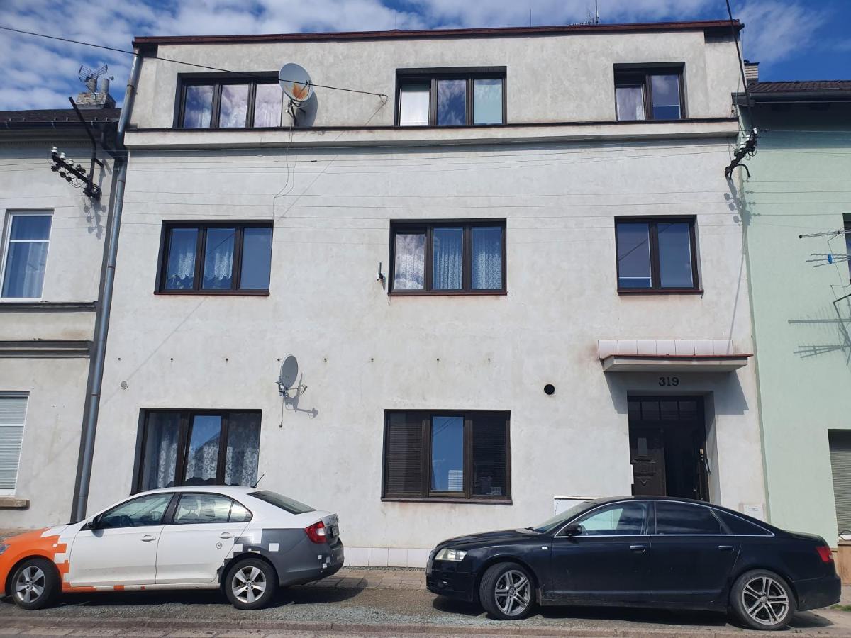 Apartman Beseda Apartment Velke Porici Exterior foto